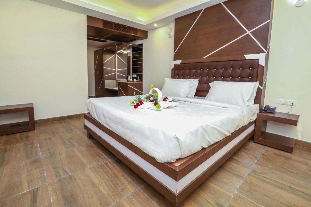 Cs Empire Hotel Lakshmanpur Exterior foto