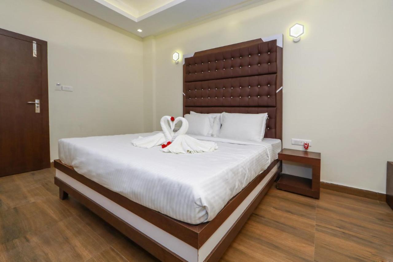 Cs Empire Hotel Lakshmanpur Exterior foto